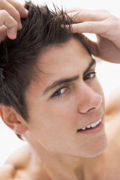 Causas de la caída del cabello en hombres